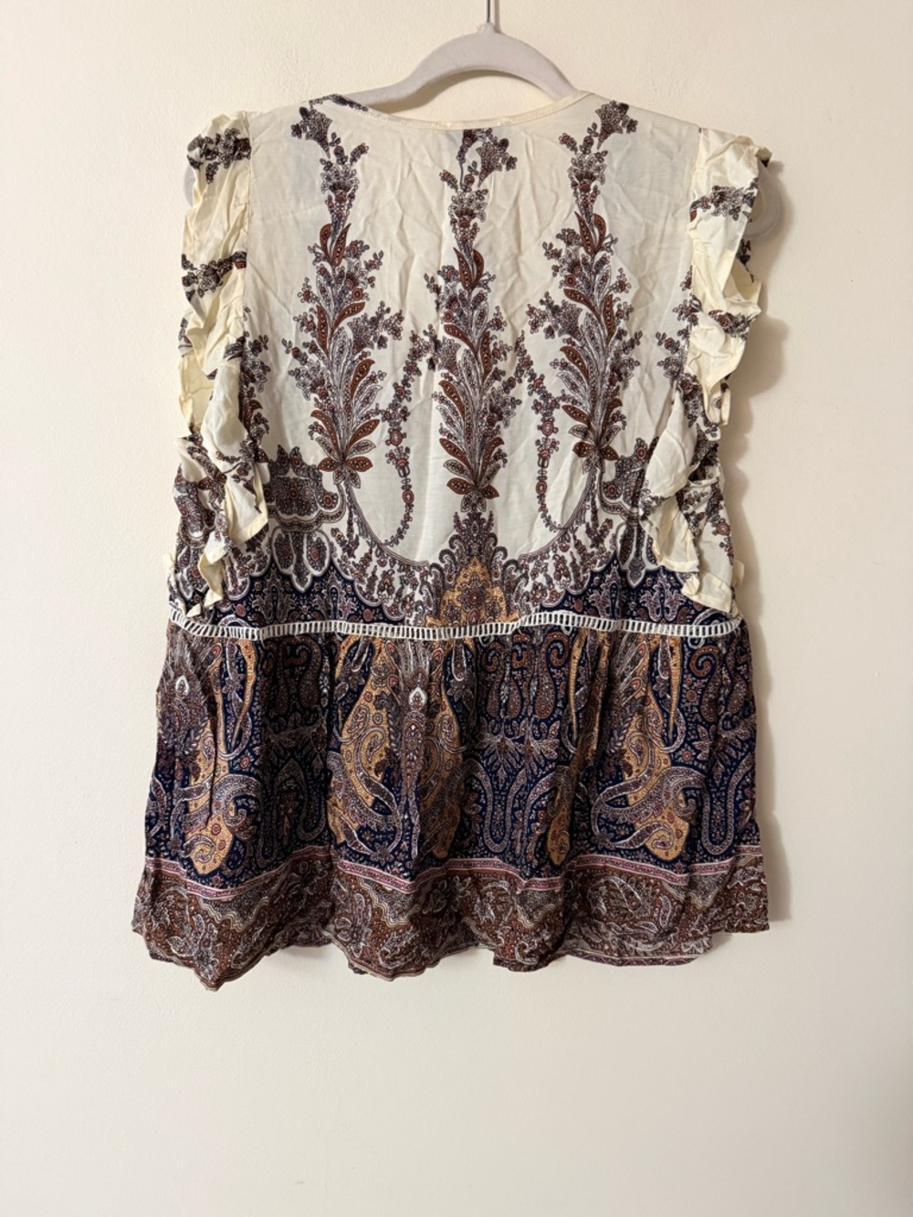 Luukse Cream Paisley Ruffled Peplum Tank, New NWT, size L - Picture 6 of 6
